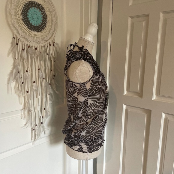 Charlotte Russe Black & White Leaf Print Ruffle Blouse with Tie Neck, Size XS - Picture 10 of 16